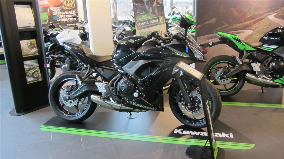 TEST ILANI Kawasaki Ninja 650 2021 - Galeriden Temiz