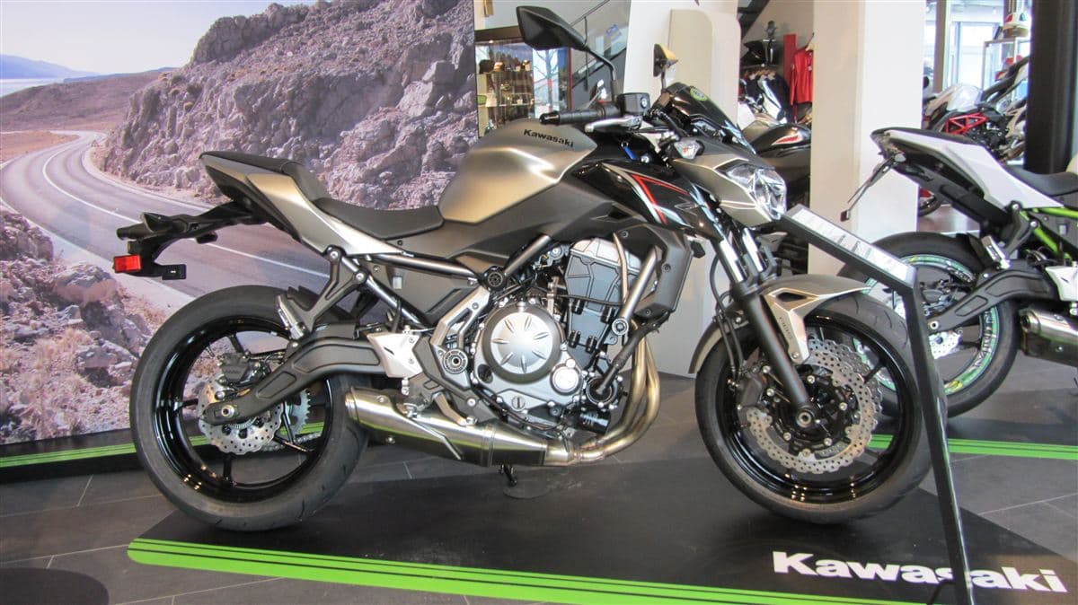 TEST ILANI Kawasaki Z650 2021 - Sahibinden Temiz