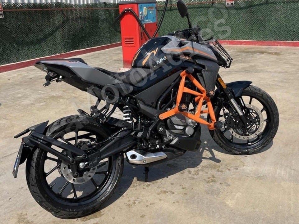 24 MODEL 250 NK 2800 KM DE SADECE SOL AYNANIN TAKILDIĞI YER KIRILDI