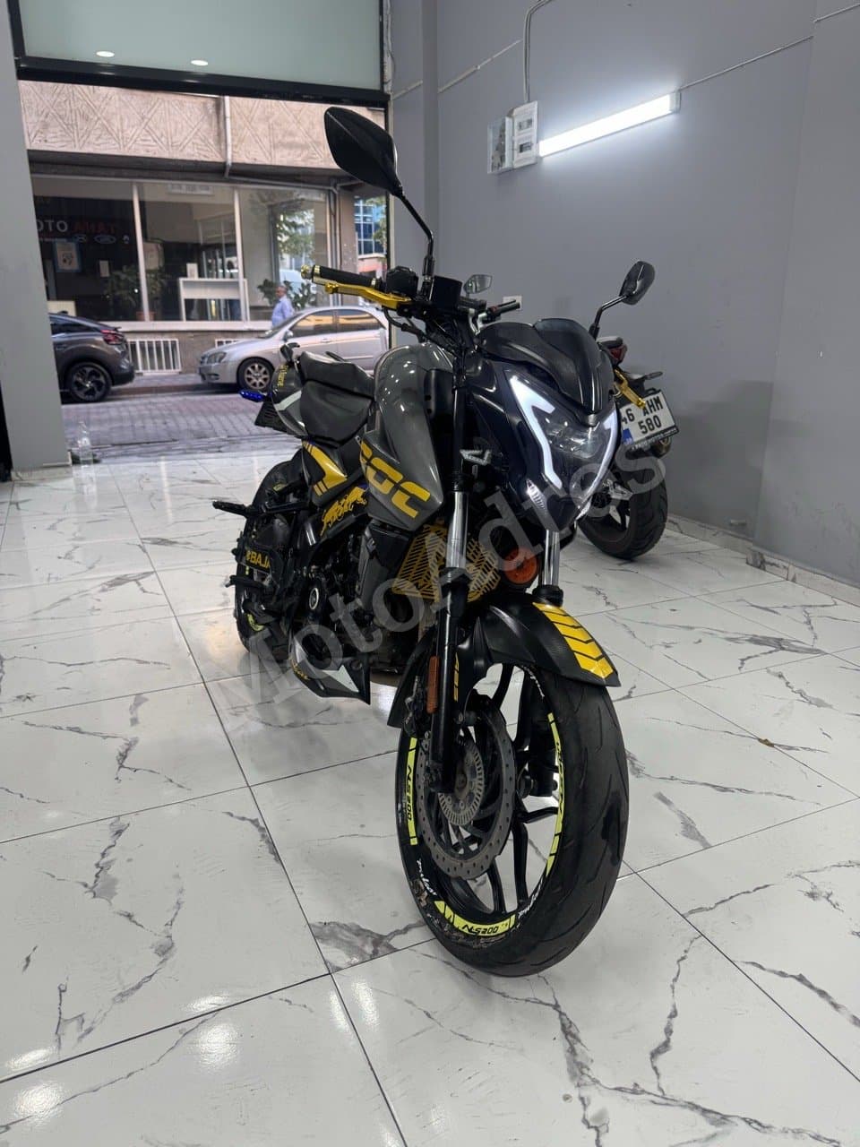 Pulsar ns 200 2023