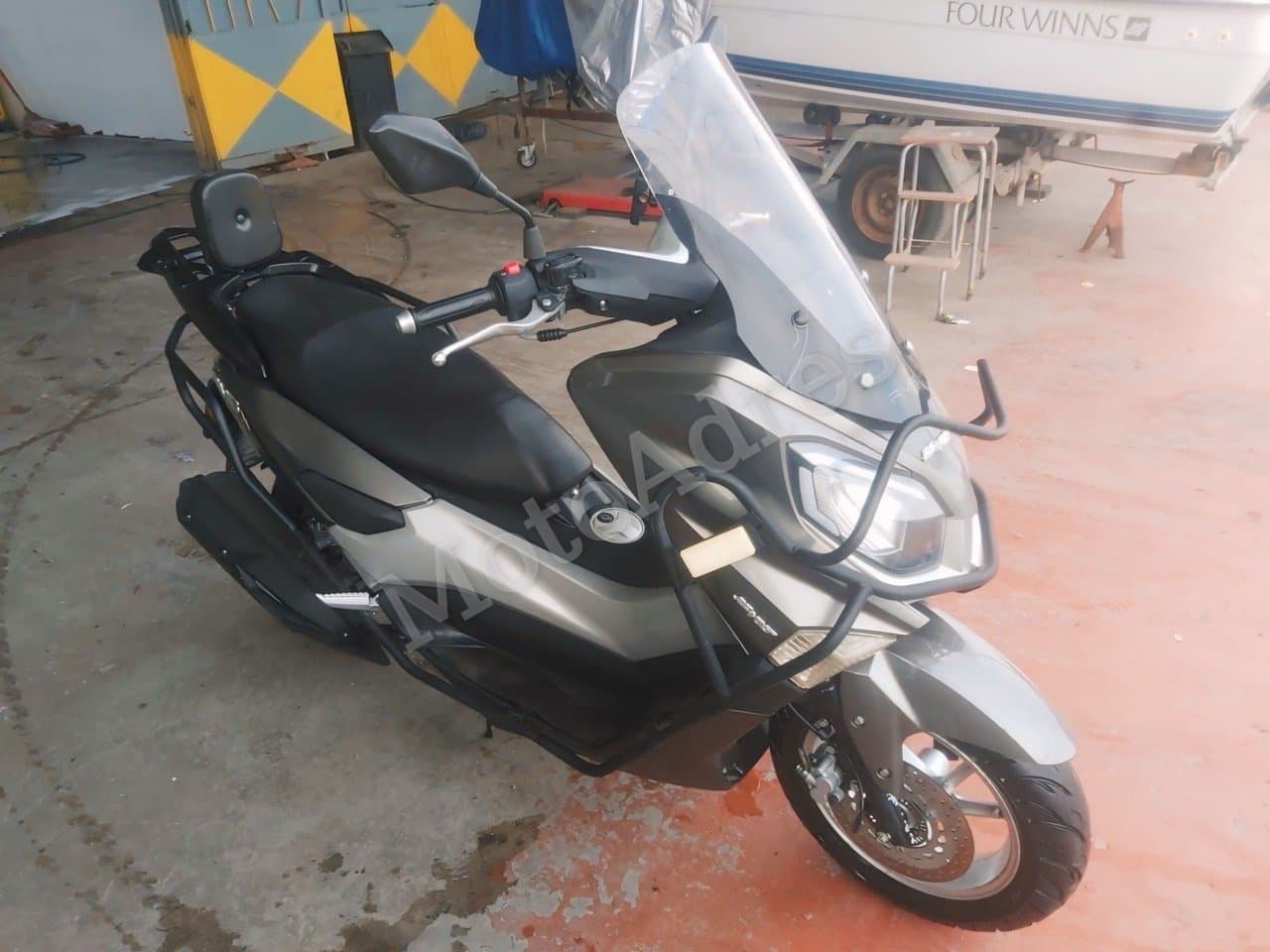 2022 model/ Revolt RM5-X