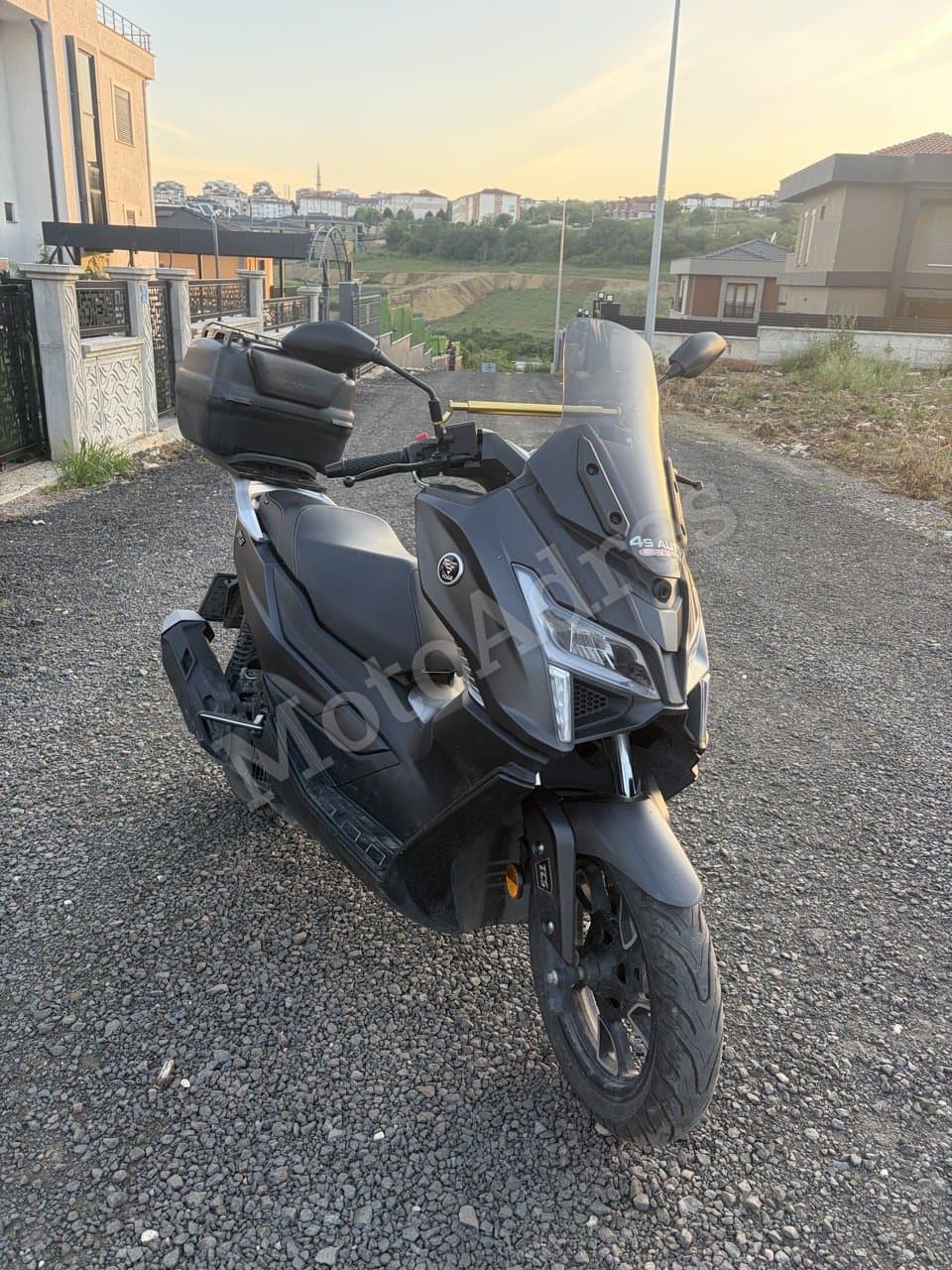 Voge SR1 2024